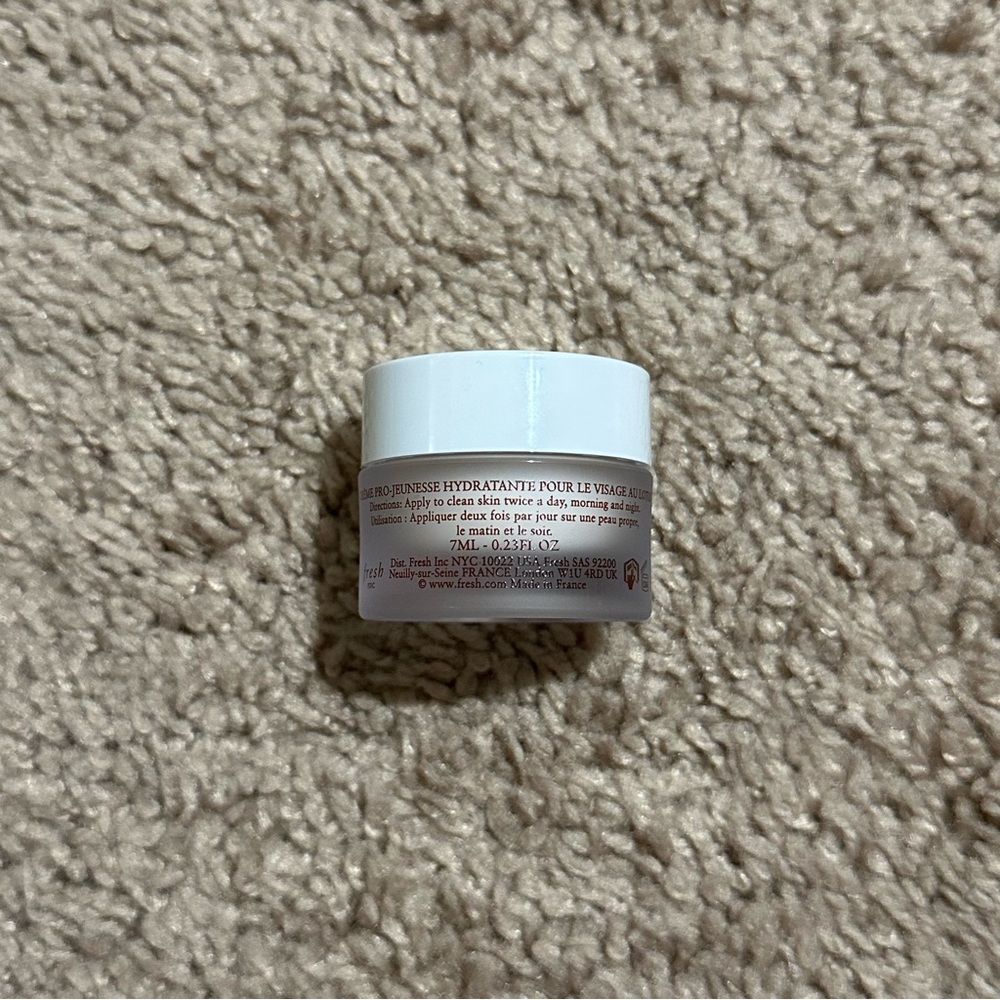 3 for $15 - NEW Lotus Youth Preserve Line & Texture Smoothing Day Cream - Picture 3 of 5